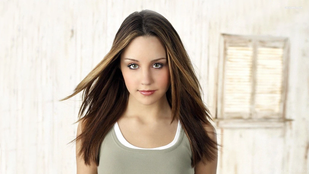 Amanda Bynes Wallpapers For PC