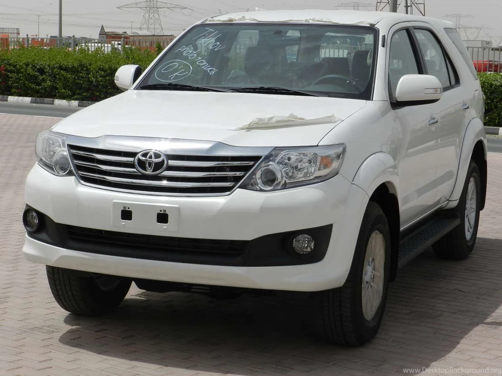 Toyota Fortuner Wallpapers