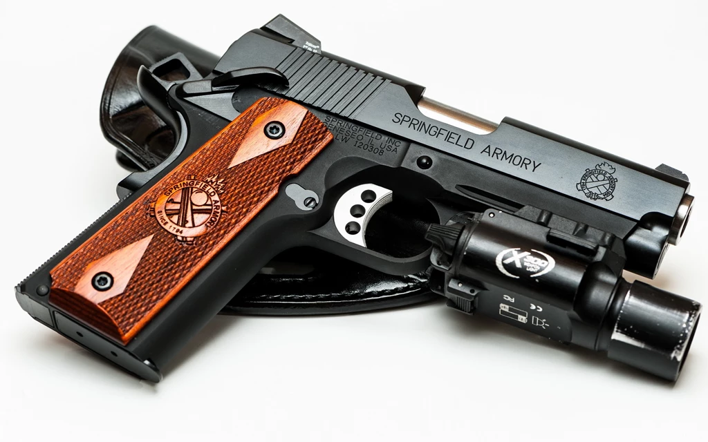 6 Handgun HD Wallpapers