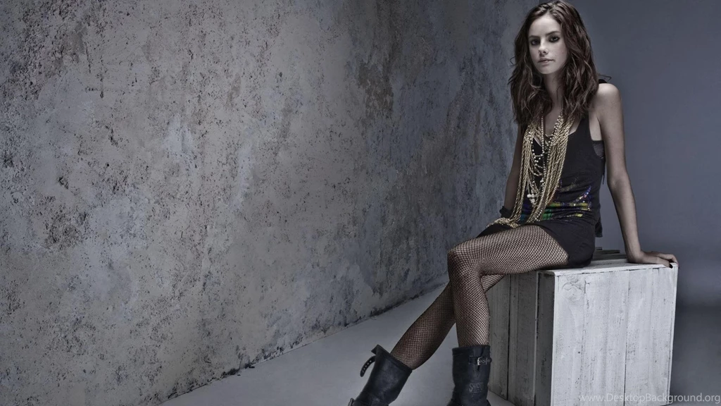 Kaya Scodelario >> HD Wallpaper, Get It Now!