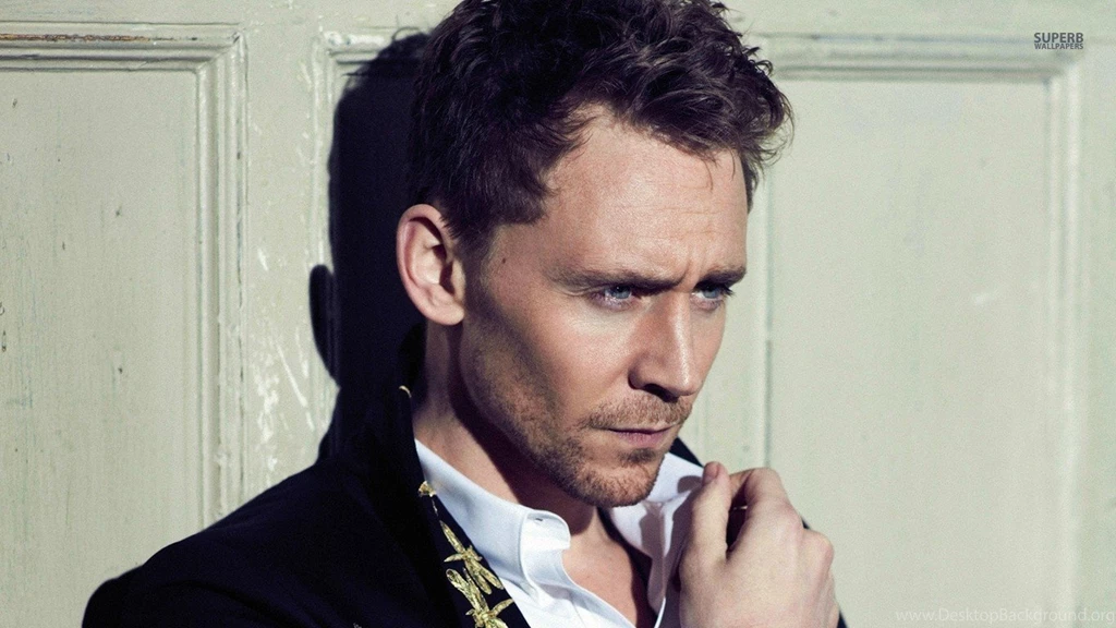 Top Tom Hiddleston Is An Wallpapers