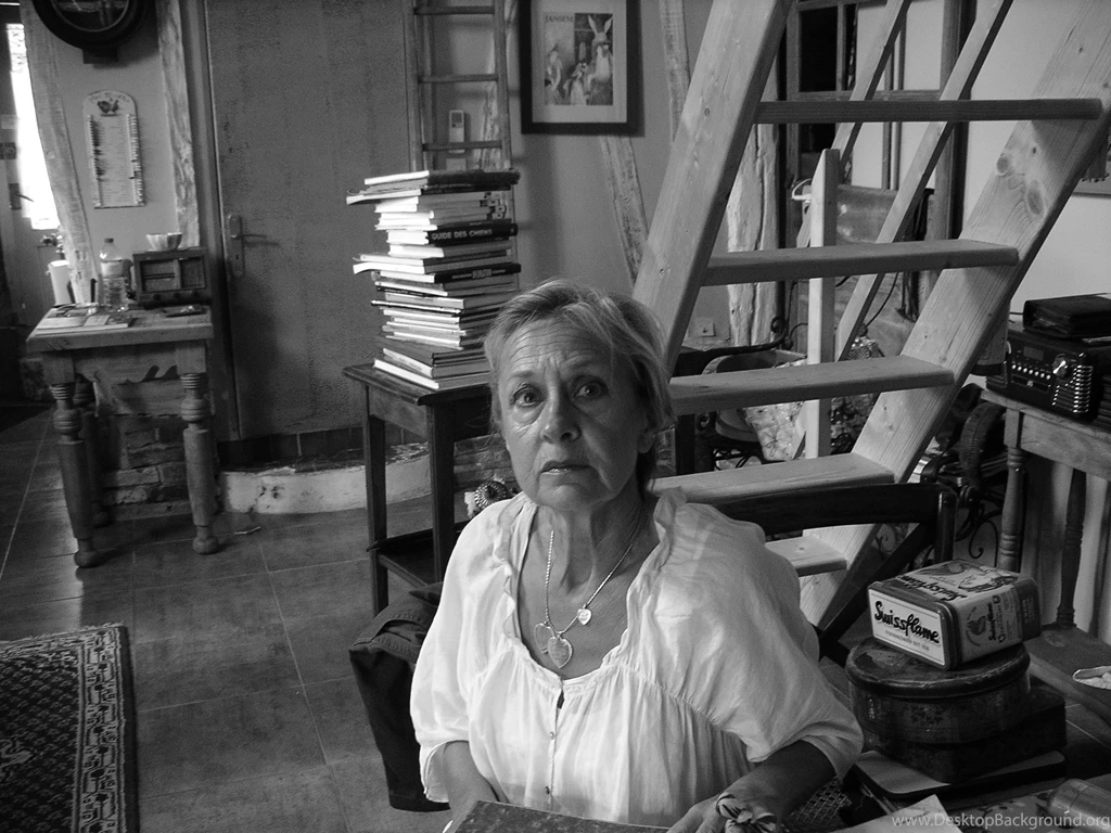 Country life wallpaper.JPG