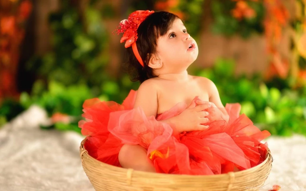 Cute Baby Girls Poster Hd Wallpapers   Walmage.com   Walmage.com