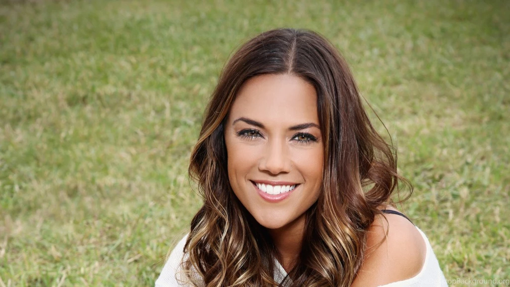 630x420px 50.33 KB Jana Kramer