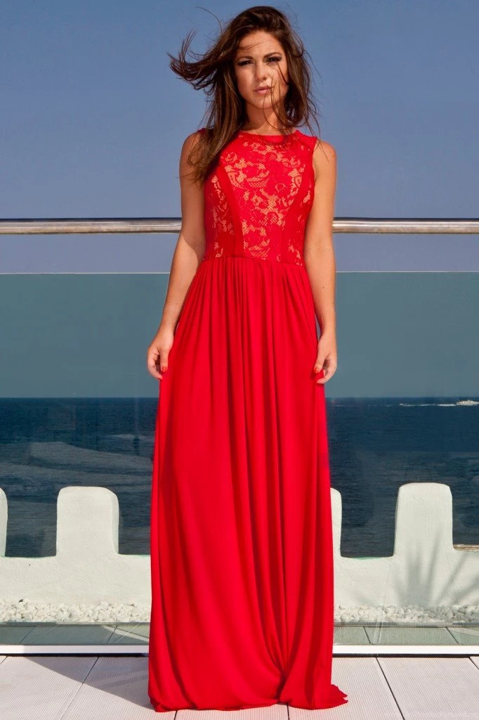 Casual Red Maxi Dress Wallpaper.