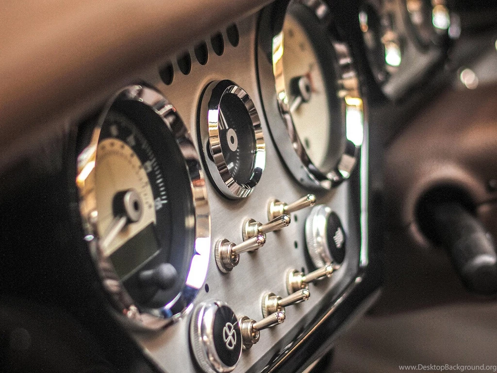 Morgan AR Plus 4, Old School Car With Modern Power