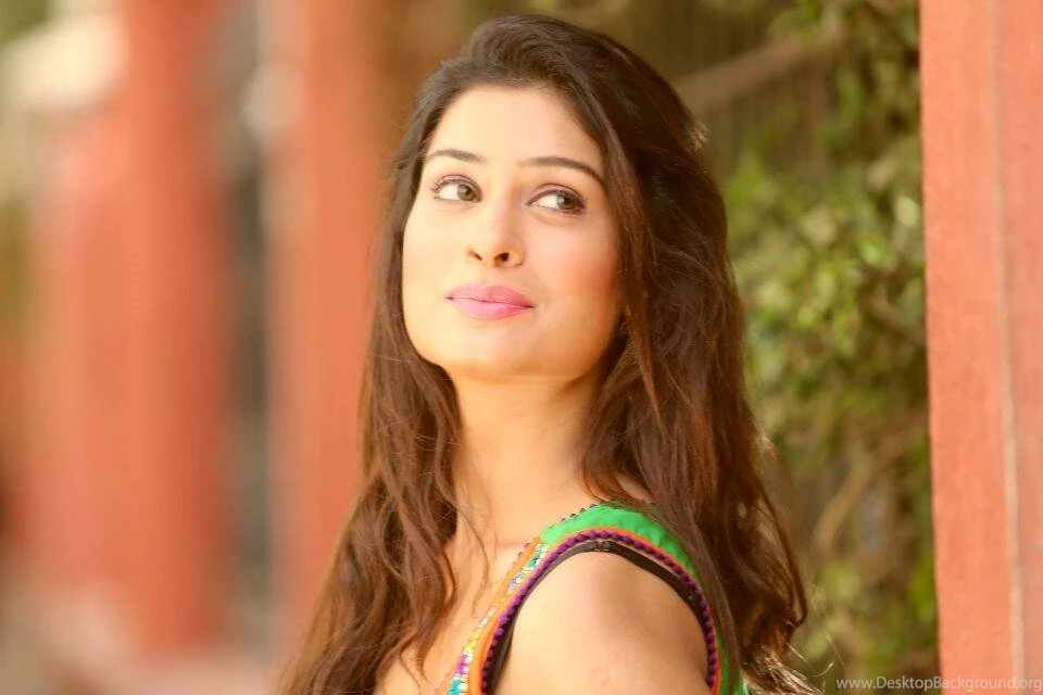 Payal Rajput Beautiful HD Wallpapers