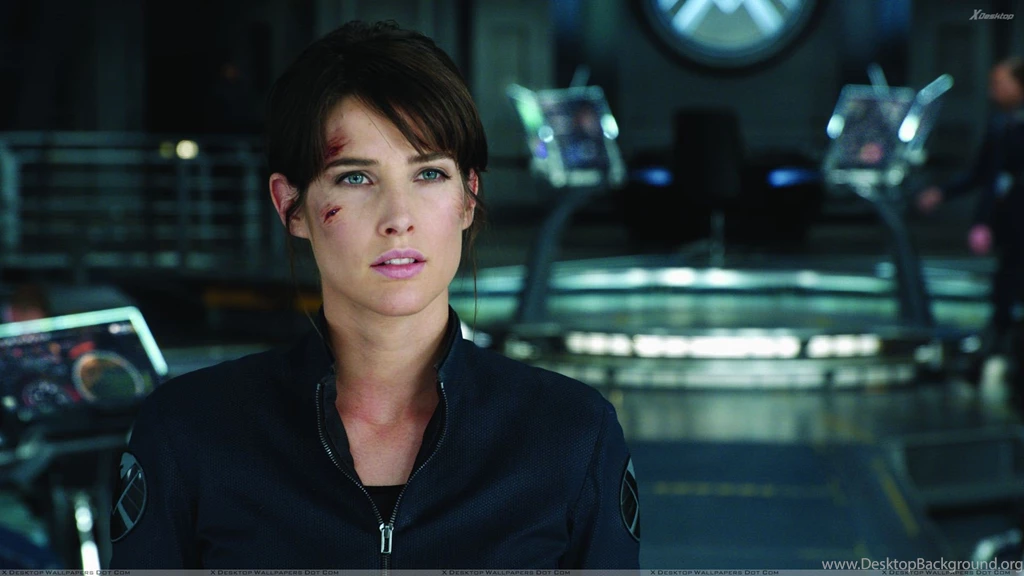 Cobie Smulders Wallpapers, Photos & Images In HD