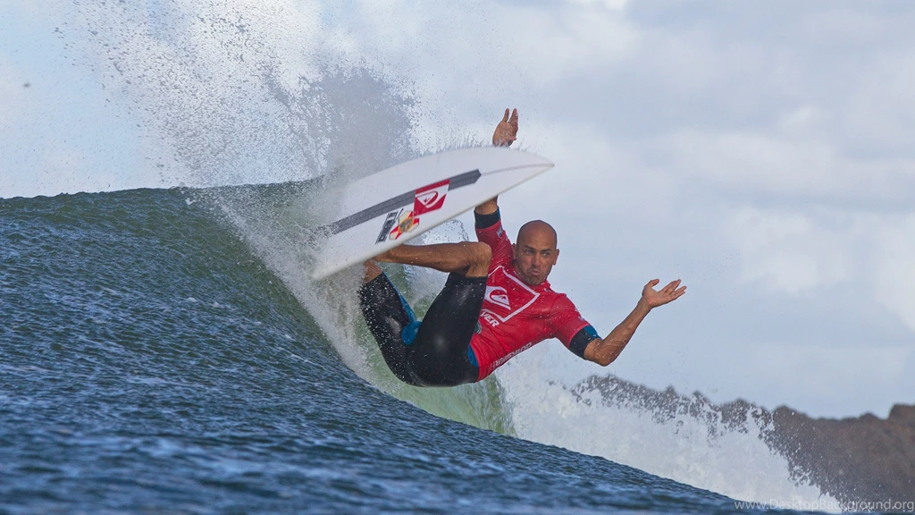 Kelly Slater Beats Joel Parkinson To Win Quiksilver Pro Australia