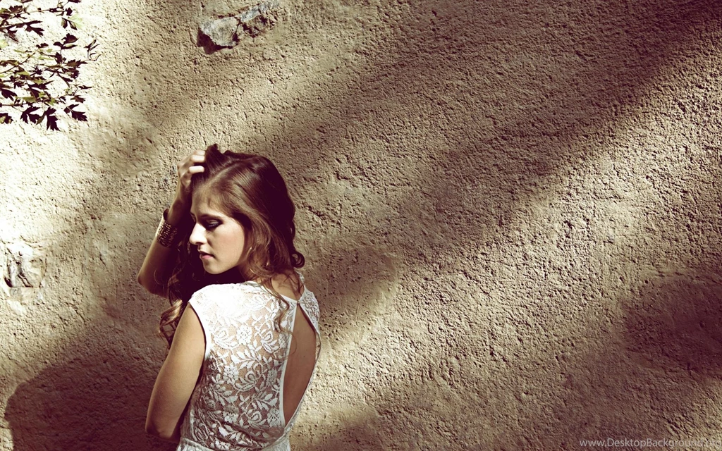 Anna Kendrick Wallpapers HD