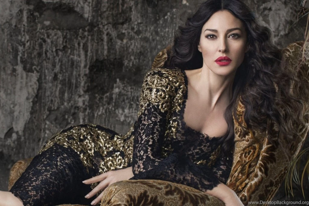 Hollywood Actress Monica Bellucci Wallpapers