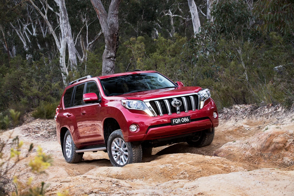 2016 Toyota Land Cruiser Prado HD Wallpapers 1