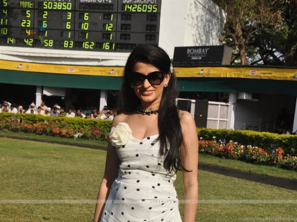 Wallpapers   Smita Bansal At C N Wadia Gold Cup (Grade 2) Horse ...