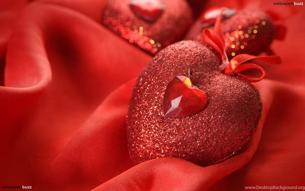 Red Shining Heart HD Wallpapers