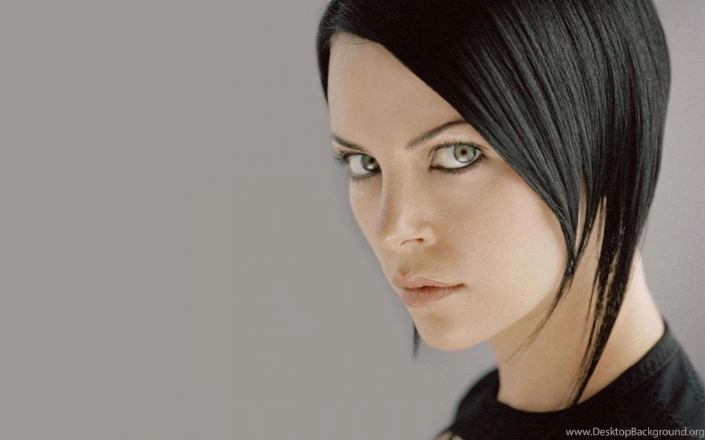 Free Download Beautiful Charlize Theron HD Wallpapers