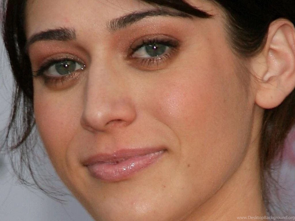 Lizzy Lizzy Caplan Wallpapers Abe Fbb Big Stuff