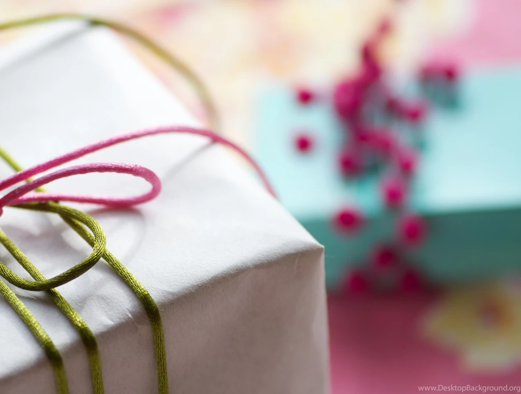 Edge Of Birthday Present Wallpapers And Images Wallpapers ...