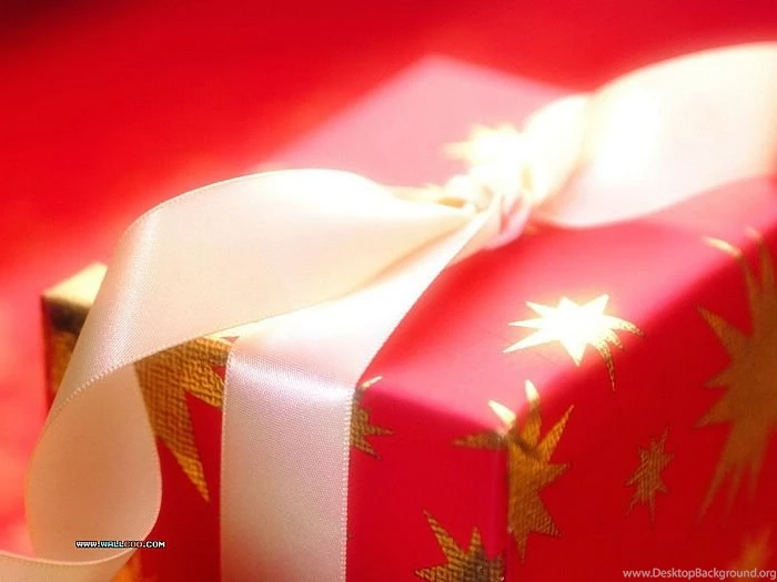 Graceful Christmas Present Box Wallpaper6 Wallcoo.net