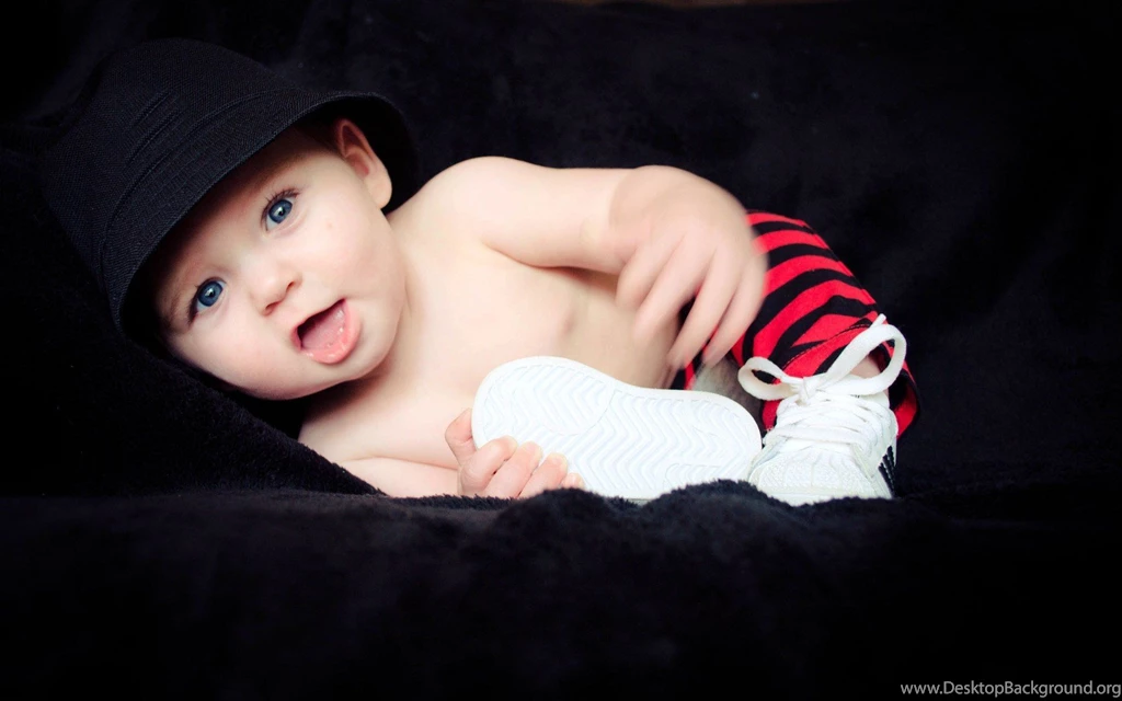Cute Baby Boys Wallpapers HD Pictures