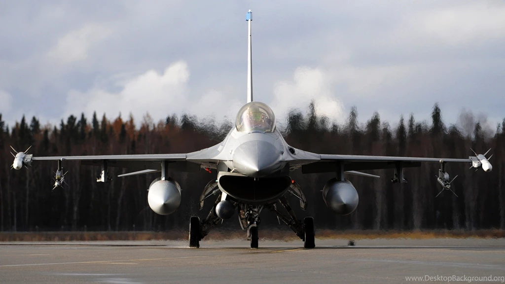 Download 2560x1440 F 16 Fighting Falcon At Runway Front View Wallpapers