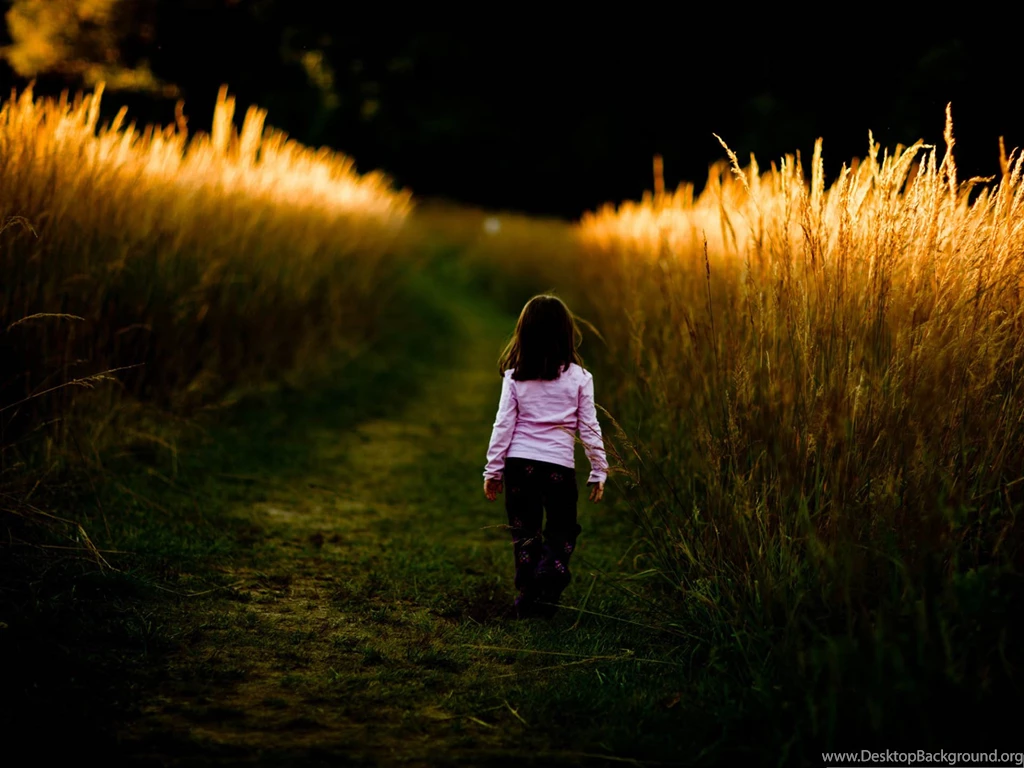 Beautiful Nature Girl Wallpapers – Daily Backgrounds In HD