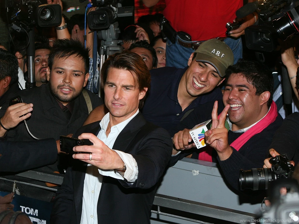 Tom Cruise Laughing Wallpapers