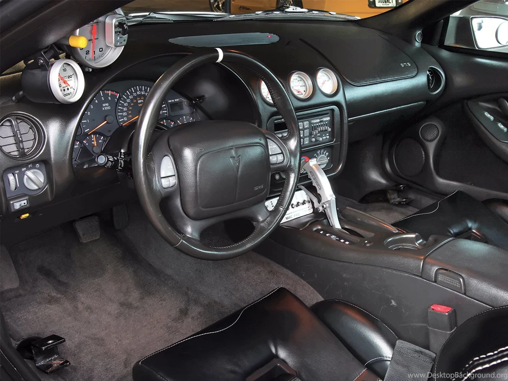 Pontiac Firebird 2002 Engine Image