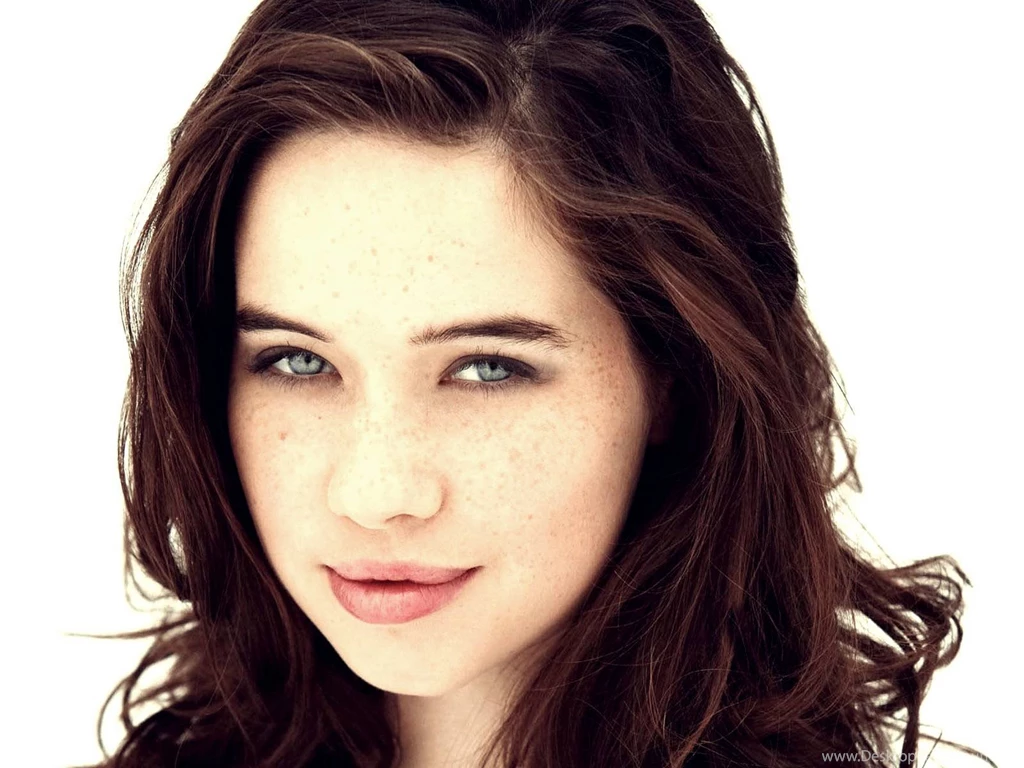 Anna Popplewell Beautiful HD Wallpapers