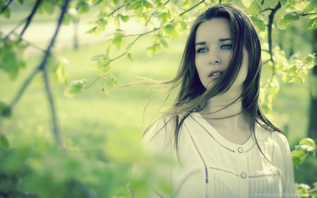 I Miss You Very Innocent And Sad Girl