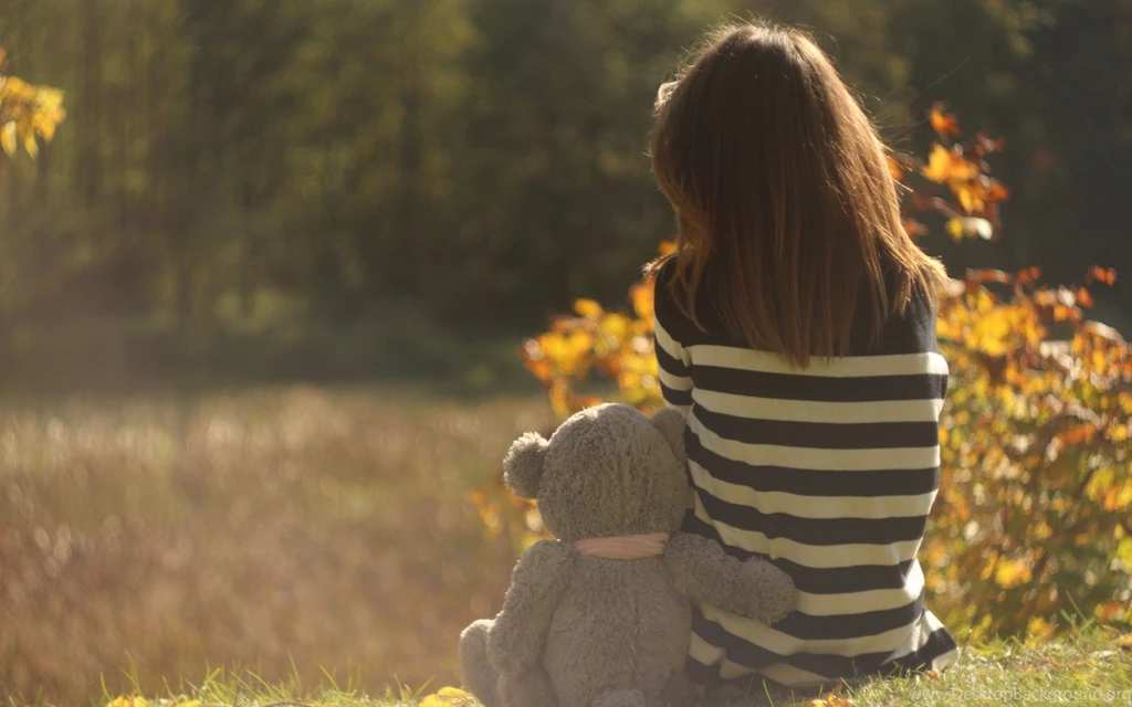 Alone Sad Girl Wallpapers Free HD Download