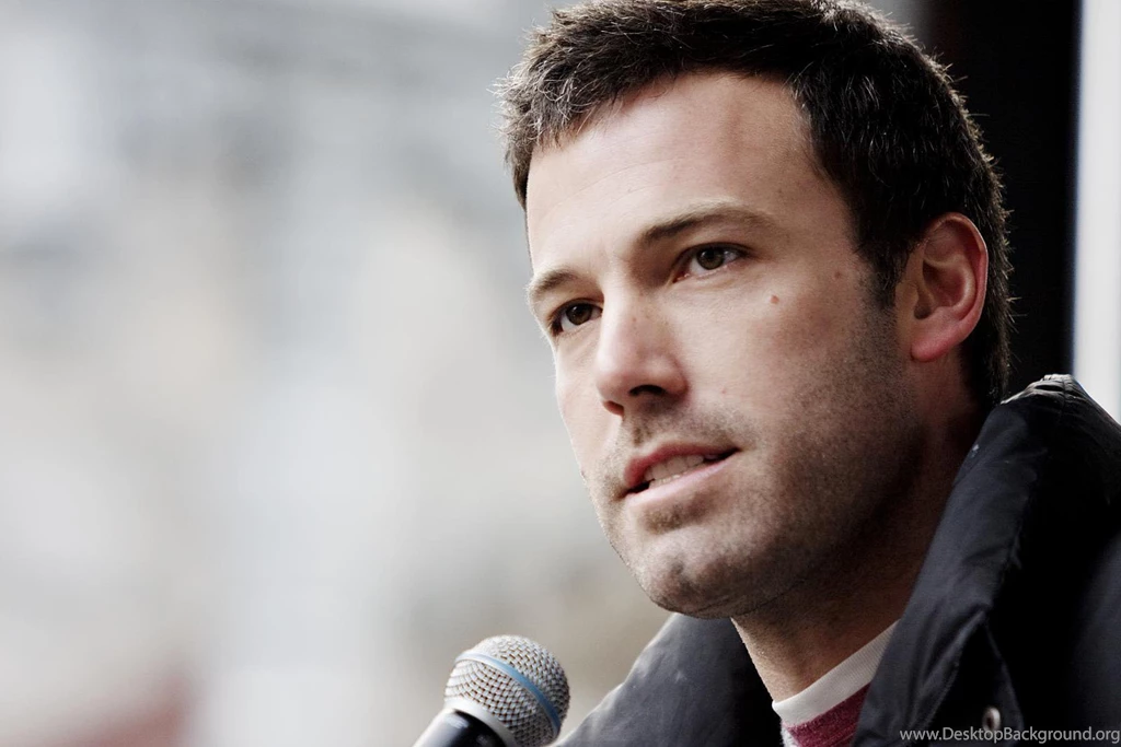 Ben Affleck On Microphone Wallpapers