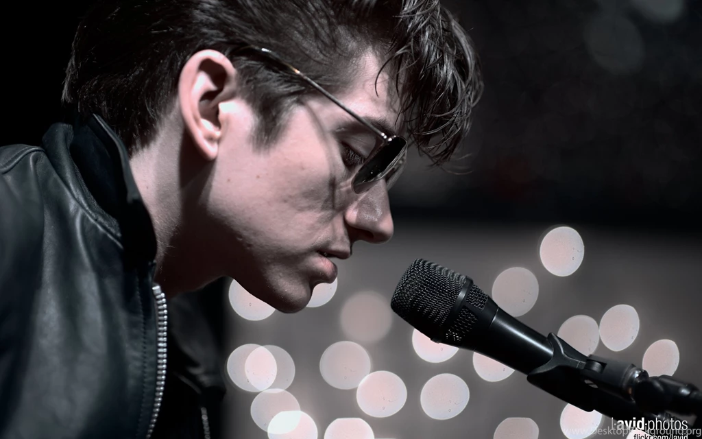 2560x1600 Arctic Monkeys, Alex Turner, Macro, Man, Man, Soloist ...