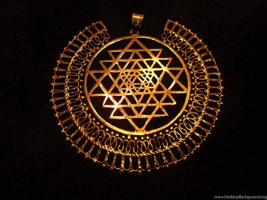 Sri Yantra Portal Pendent – Noralina Freedom Designs