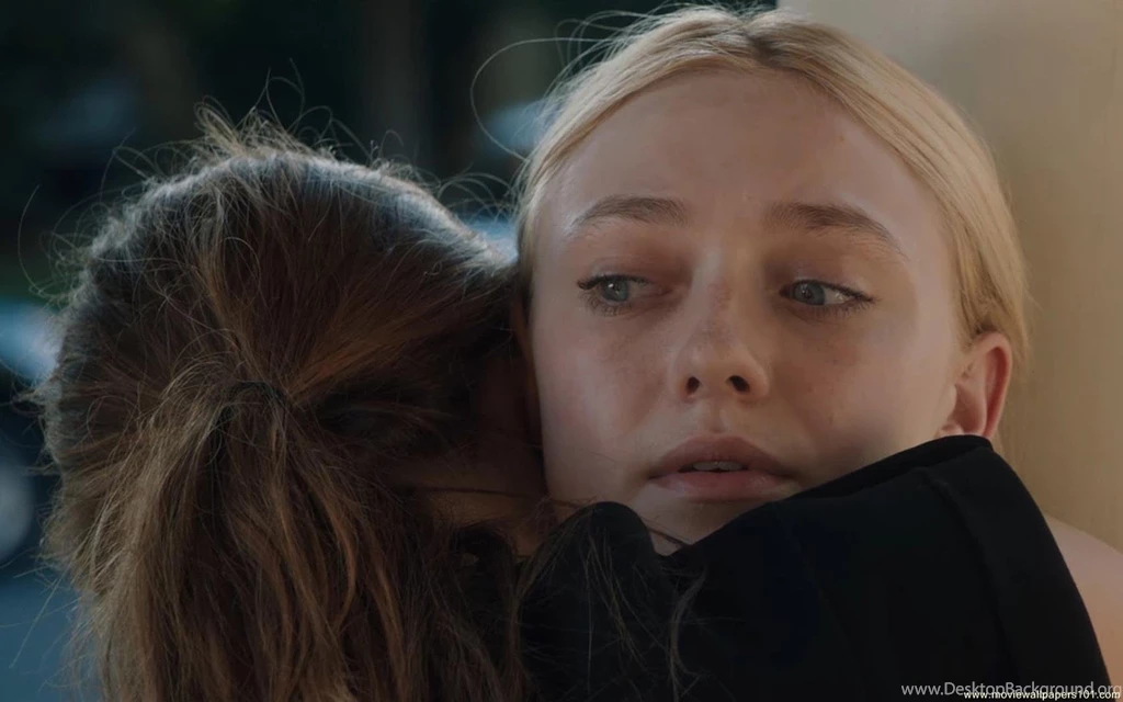 Very Good Girls Wallpapers