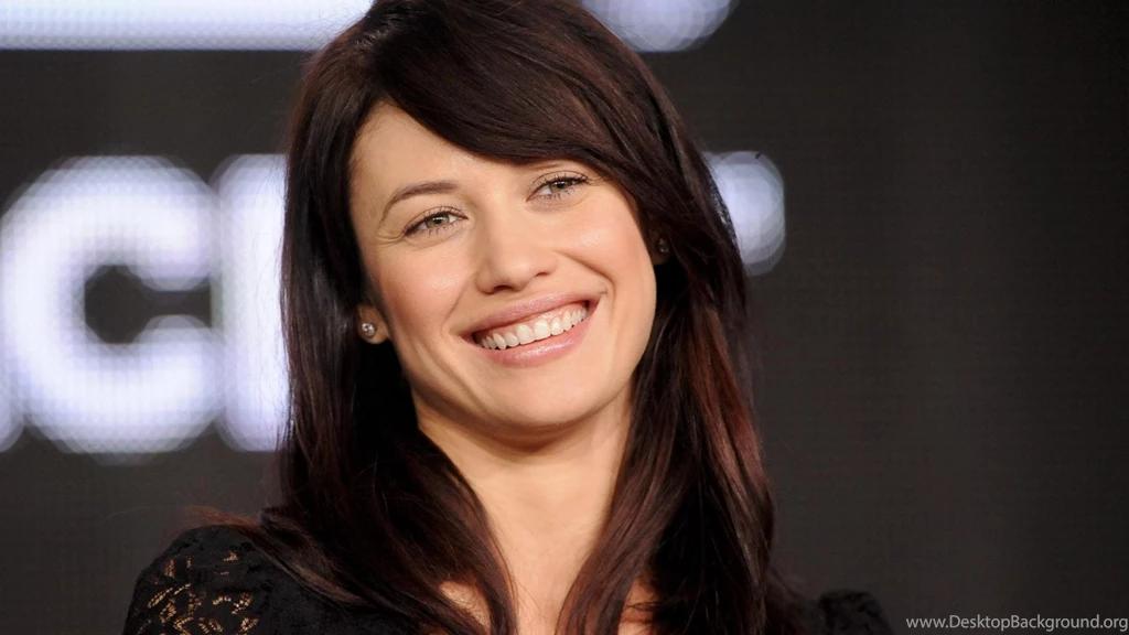 Olga Kurylenko Wallpapers