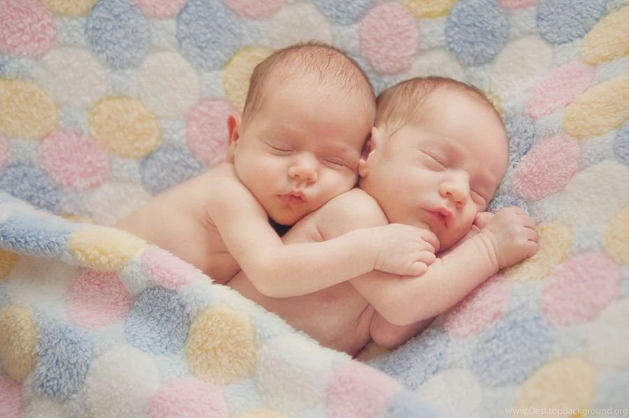 The 30 Cutest Twin Babies On The Internet