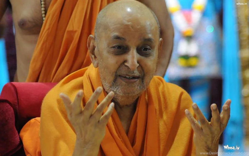 Lord Swaminarayan Play Holi With Village People HD Wallpapers