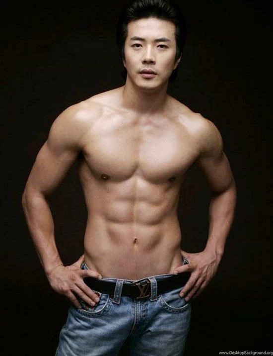 Top 100 Most Beautiful Men (100 Pics)