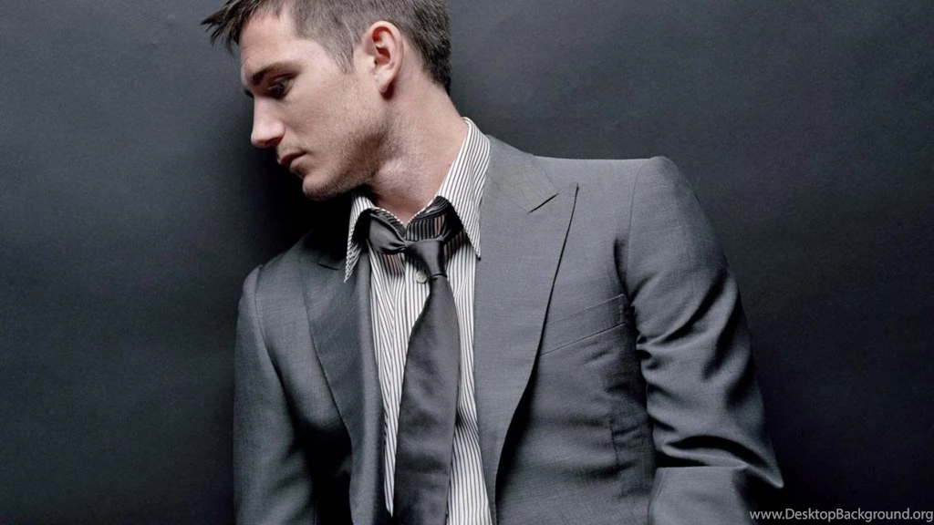 Wallpapers Handsome Man In Suit Charming Fashion Gentleman Get ...