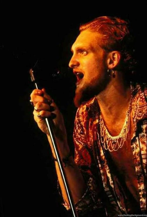 Tag Archives: Layne