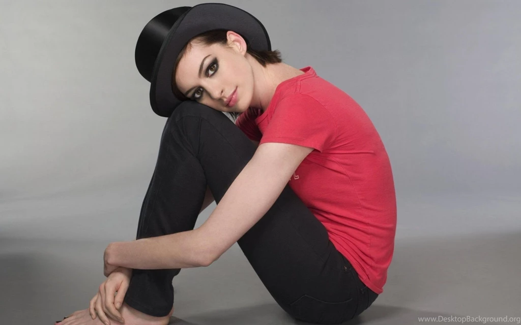 Anne Hathaway HD Wallpapers