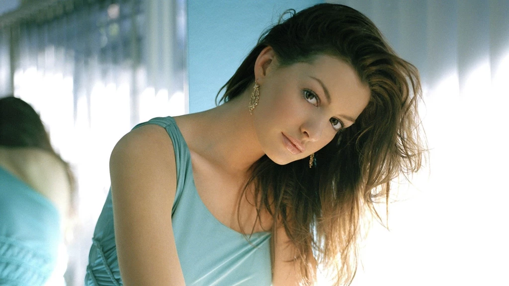 Full HD 1080p Anne Hathaway Wallpapers HD, Desktop Backgrounds ...