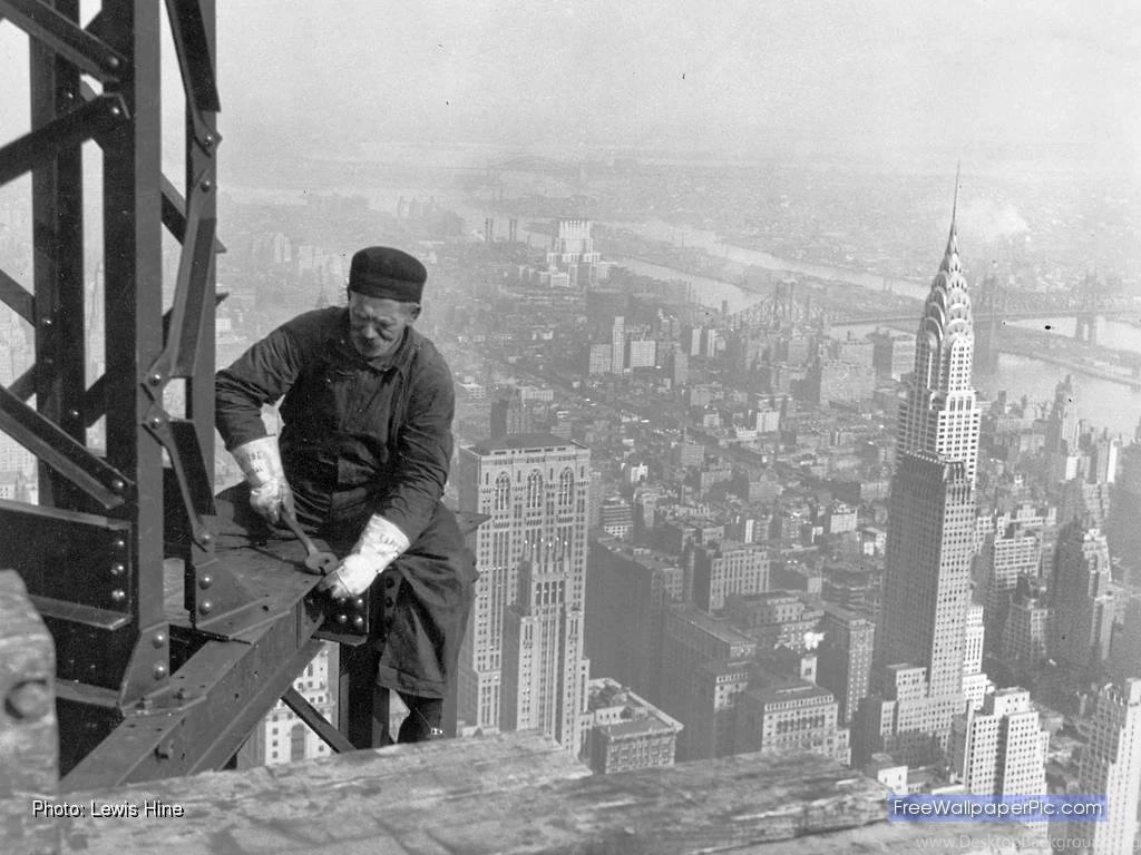 CONSTRUCTION ON EMPIRE STATE BUILDING WALLPAPER (