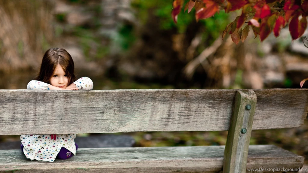 Baby Girl Loneliness Wallpapers