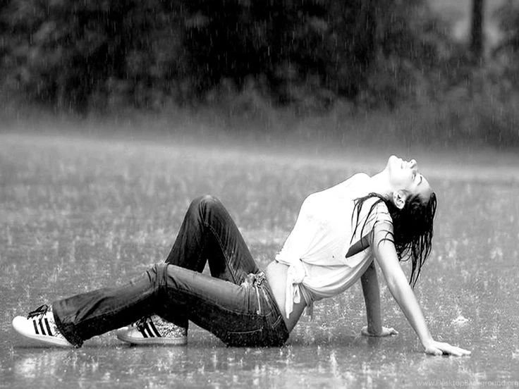 FEMALE PHOTOS IN RAIN