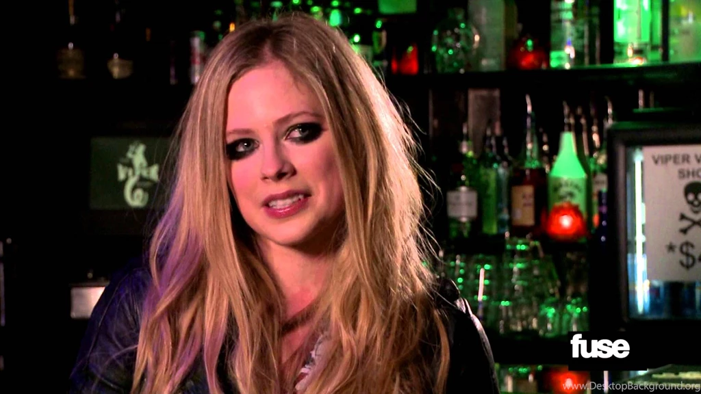 Avril Lavigne Denies Steel Panther Playing Her Wedding YouTube