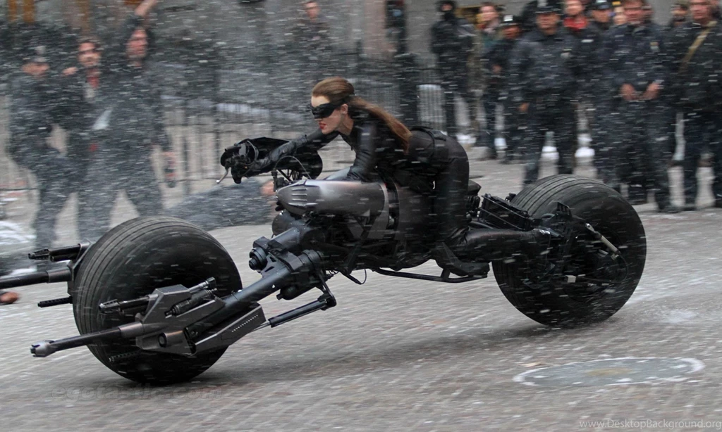 Annie Hathaway, Christian Bale, Batman, "The Dark Knight Rises ...