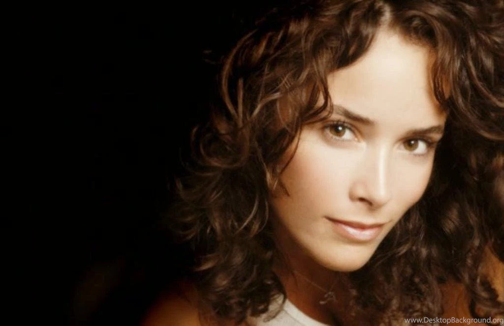 Hottest Woman 5/20/15 – ABIGAIL SPENCER (Rectify/Suits)!