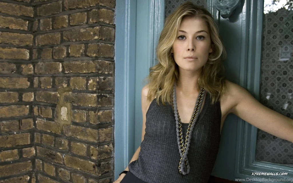 Rosamund Pike 1680x1050 High Resolution Wallpapers