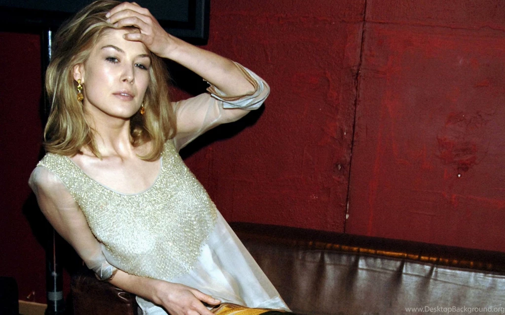 Rosamund Pike Rosamund Pike Wallpapers (14824832) Fanpop